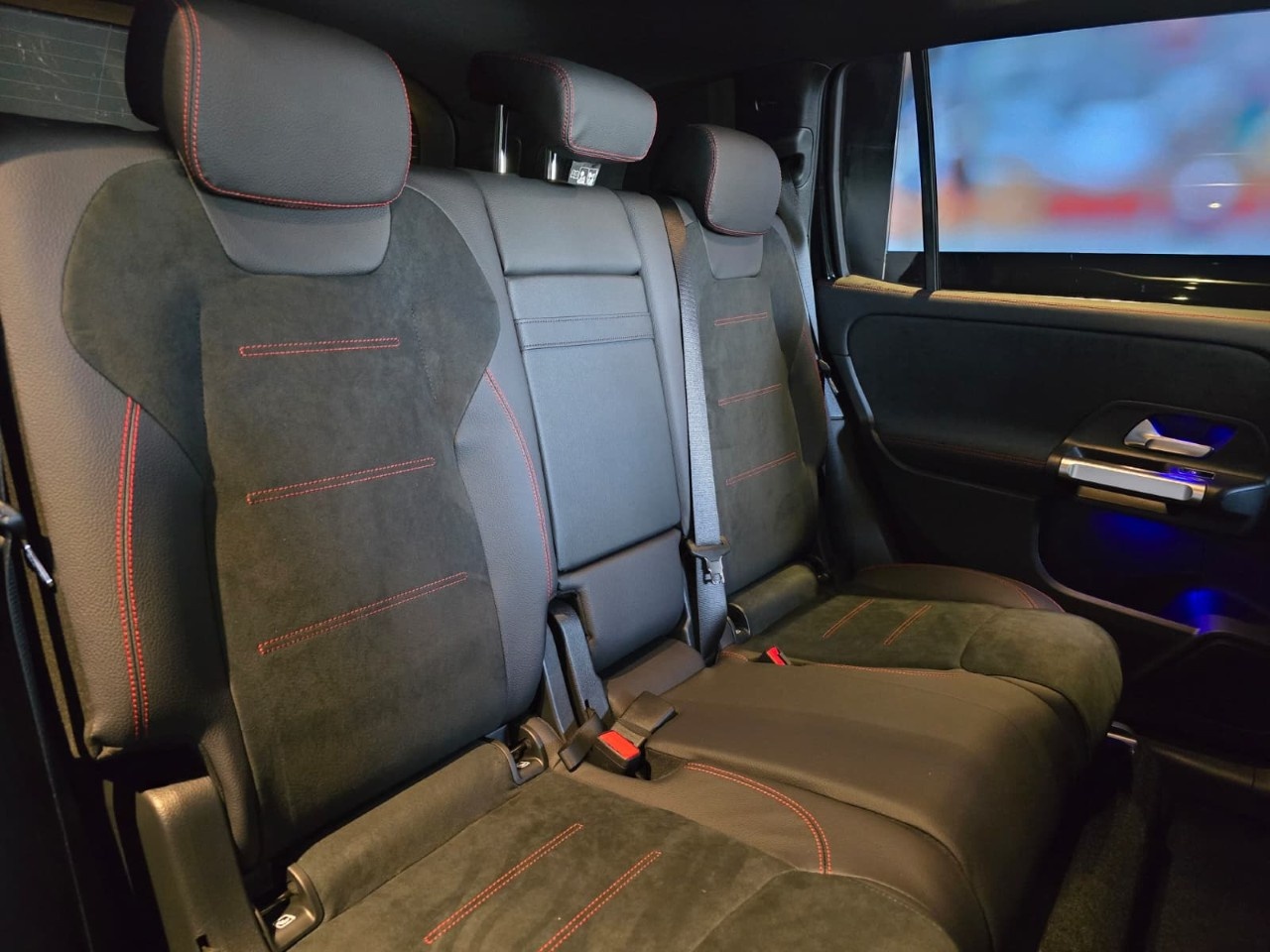 Mercedes GLB GLB 200 d 4Matic Automatic AMG Line ADVANCED PLUS - 14