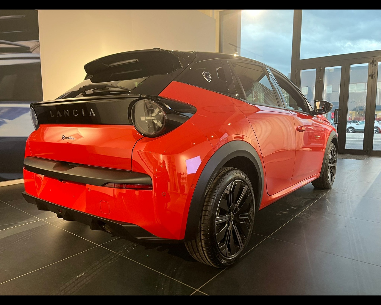 Foto LANCIA Nuova Ypsilon Ibrida Nuova Ypsilon Hf Line 1.2 110cv Ibrida