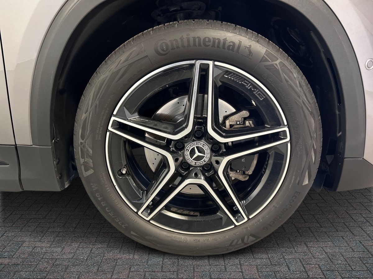Mercedes GLA GLA 180 D Premium 8G-DCT - 17