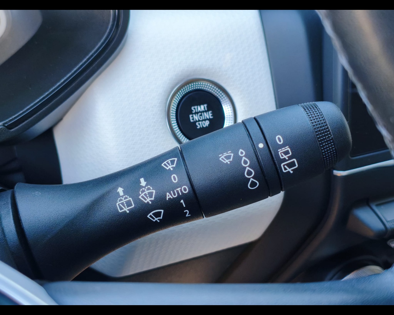 Foto RENAULT Clio 1.0 tce Techno Gpl 100cv