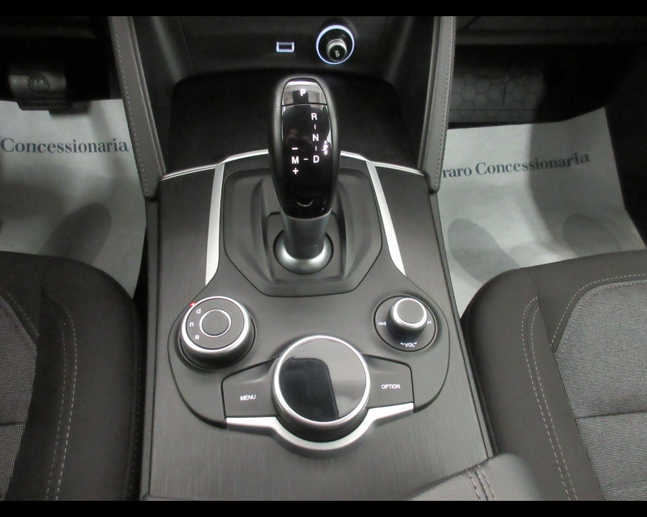 Alfa Romeo Stelvio Stelvio 2.2 Turbo 180cv Business Q4 Auto - 11