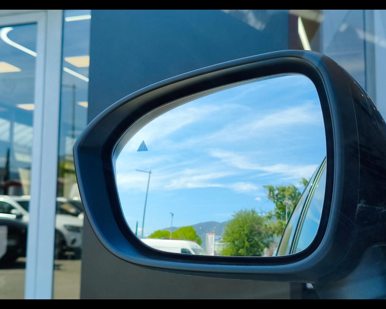 Foto NISSAN Qashqai 1.3 mhev Tekna 4wd 158cv xtronic