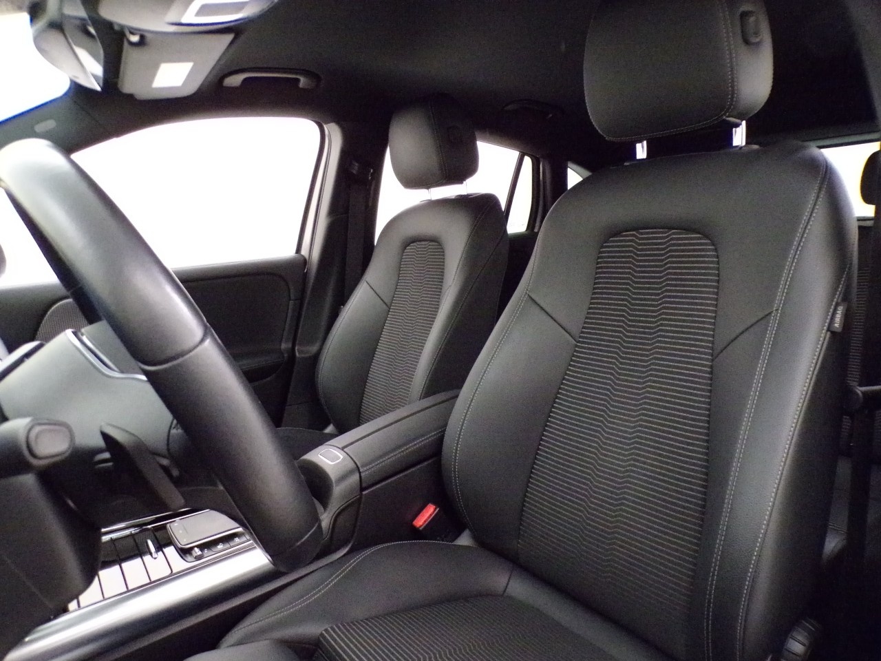 Mercedes GLA GLA 180 D Sport Plus 8G-DCT - 12