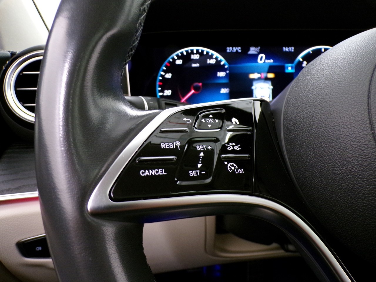Mercedes Classe E Station Wagon Classe E Station Wagon All-Terrain 220 d Mild hybrid Premium Plus 4Matic 9G-Tronic Plus - 18