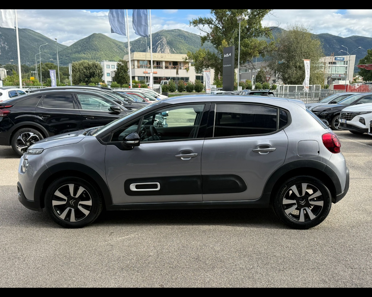 Foto CITROEN C3 1.2 puretech Max s&s 110cv
