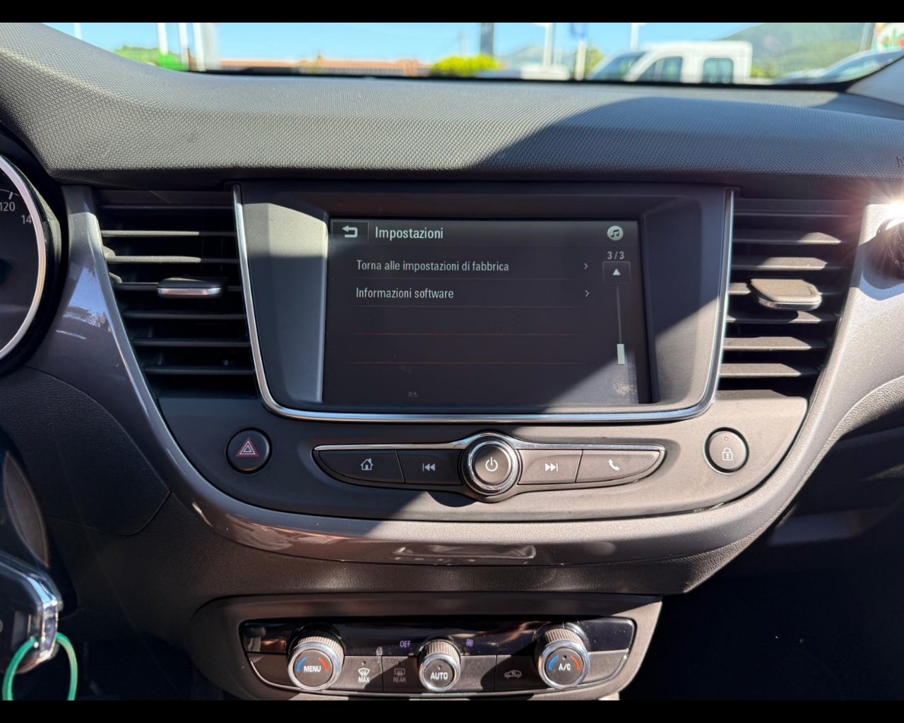 Foto OPEL Crossland 1.2 Elegance s&s 110cv