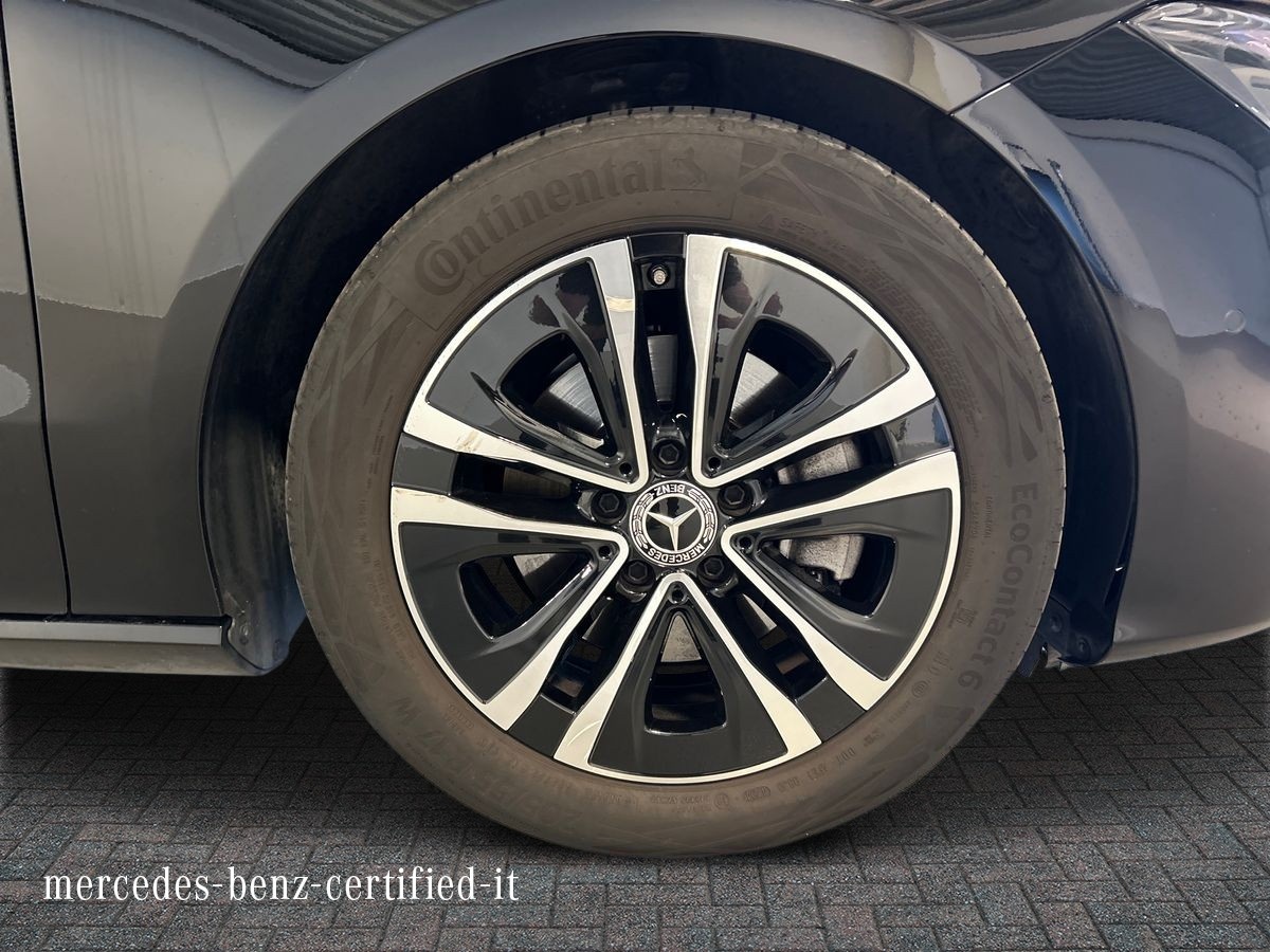 Mercedes  CLA Shooting Brake 180 D Advanced 8G-DCT - 17