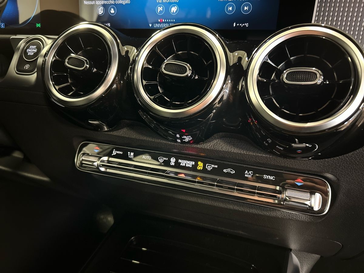 Mercedes GLB GLB 200 d Sport Plus auto - 13