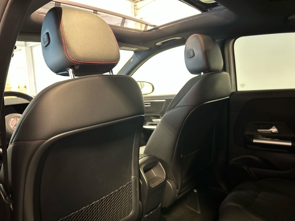 Mercedes  GLA 180 AMG Line Advanced Plus 7G-DCT - 18
