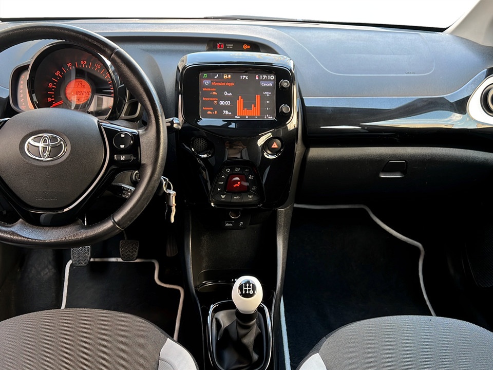 TOYOTA Aygo 1.0 x-play 5p my15 Benzina usato - 10