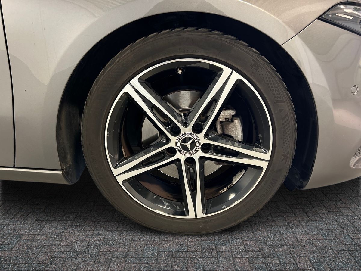 Mercedes Classe A Classe A 180 D Sport 8G-DCT - 16