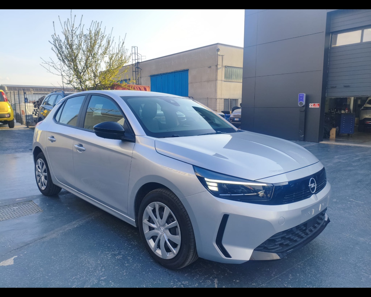 Foto OPEL Corsa 1.2 hybrid Edition 100cv dct6