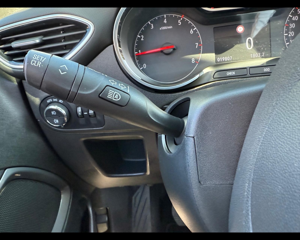 Foto OPEL Crossland 1.2 Elegance s&s 110cv