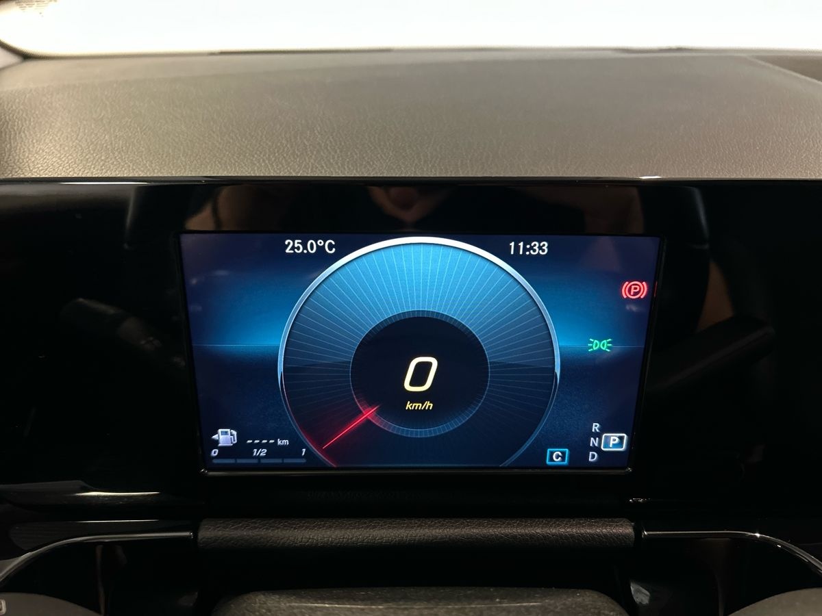 Mercedes GLA GLA 200 D Premium 8G-DCT - 13