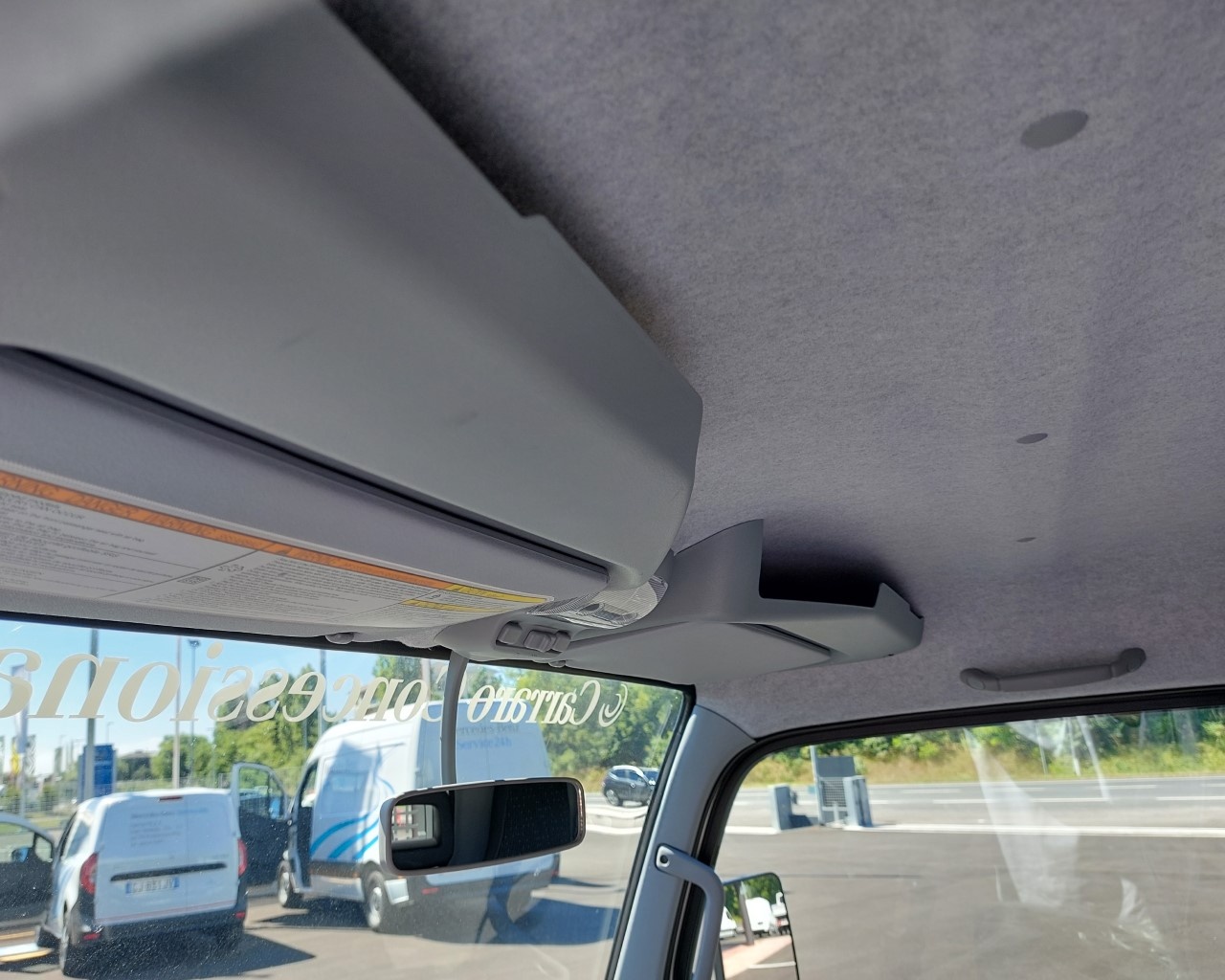 Mitsubishi Fuso Canter 3S13/25 TF1 MY22 Cab Sing Std - 11
