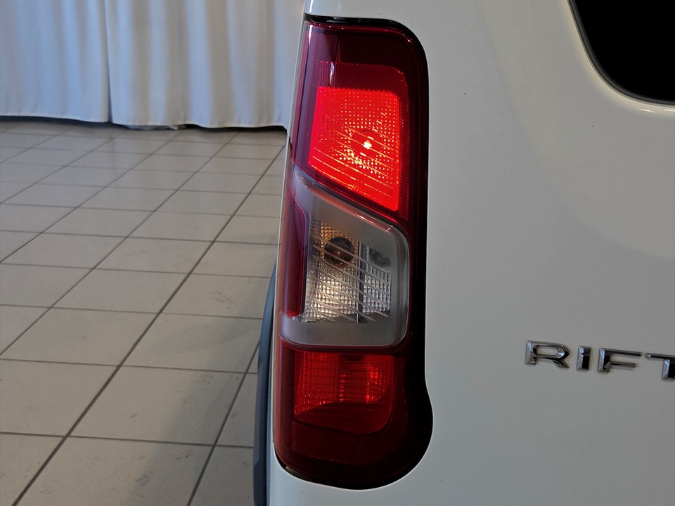 PEUGEOT Rifter mix 1.5 bluehdi 100cv L1 Active S&S Diesel usato - 19