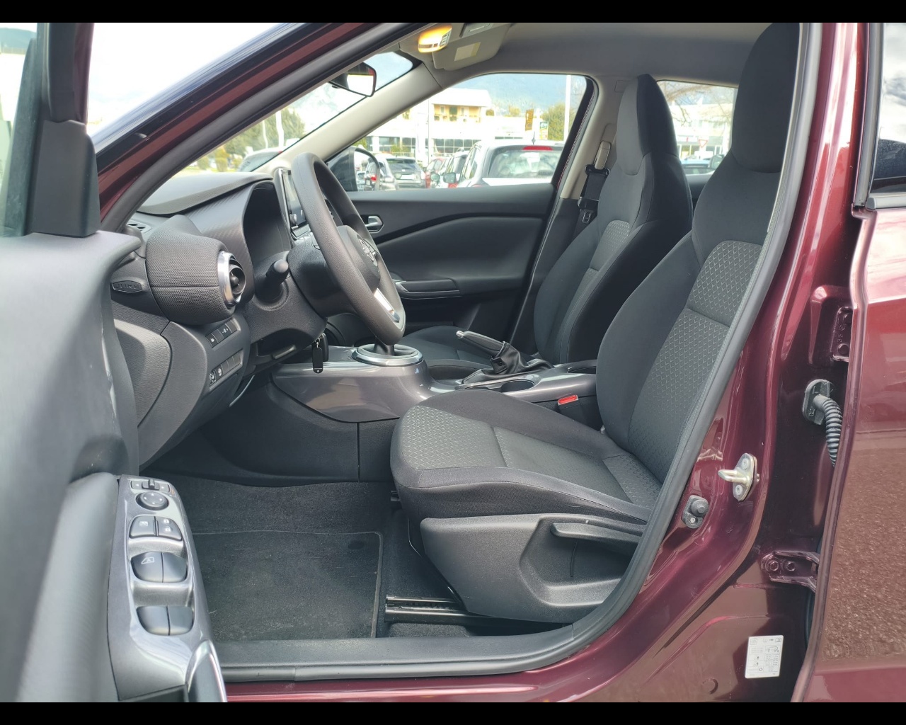 Foto NISSAN Juke 1.0 dig-t Acenta 114cv