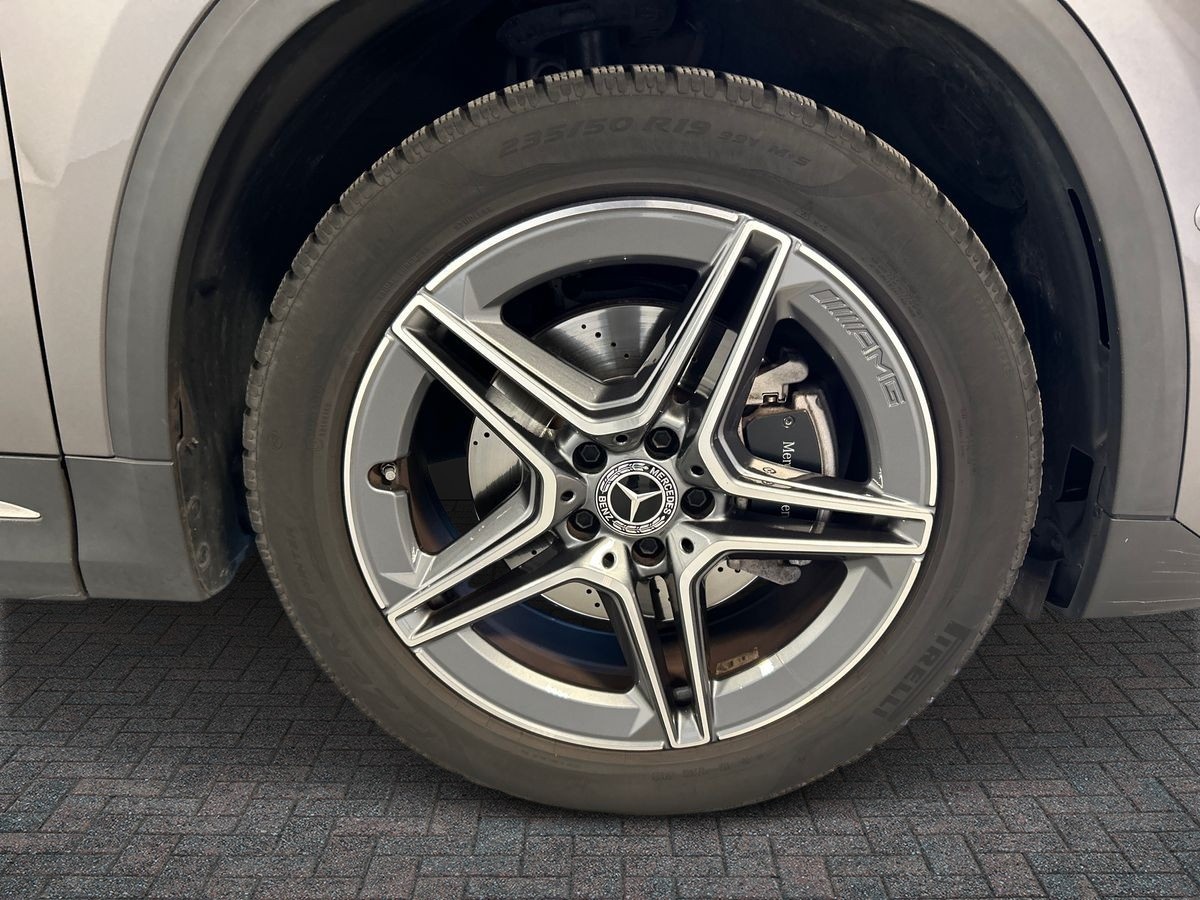 Mercedes GLA GLA 180 D Premium 8G-DCT - 17