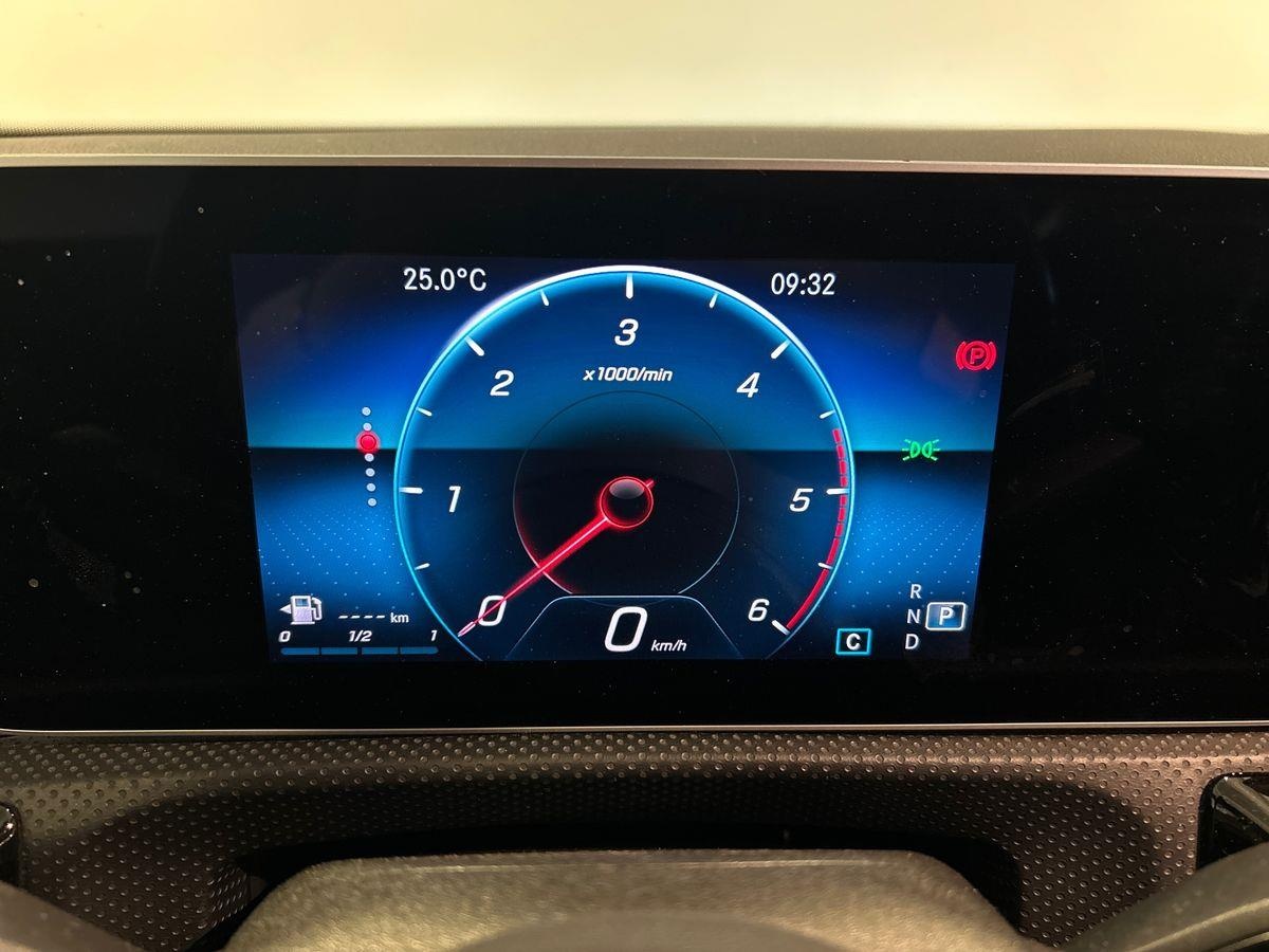 Mercedes CLA Shooting Brake CLA Shooting Brake 180 D Sport 7G-DCT - 13