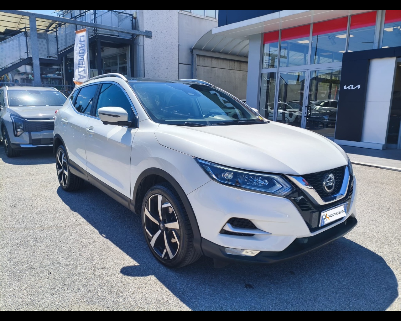 Foto NISSAN Qashqai 1.5 dci N-Connecta 115cv