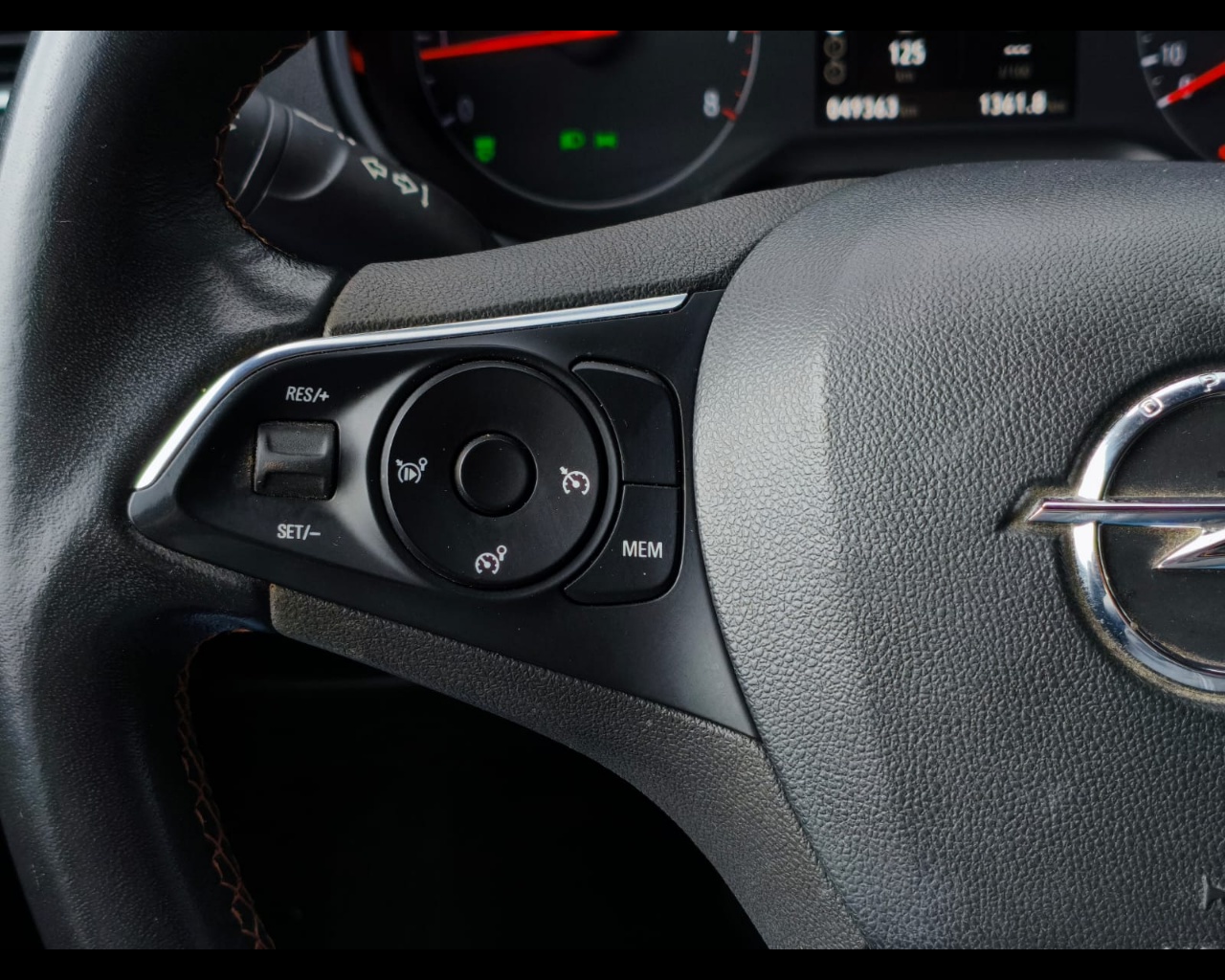 Foto OPEL Crossland X 1.5 ecotec Innovation s&s 120cv auto
