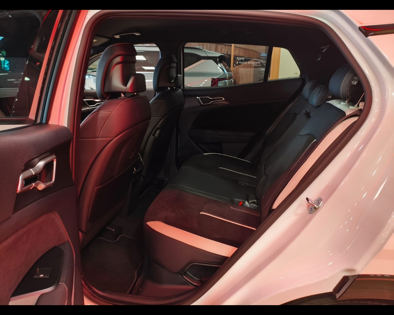 Foto KIA SPORTAGE MY27 1.6 HEV GTL TT