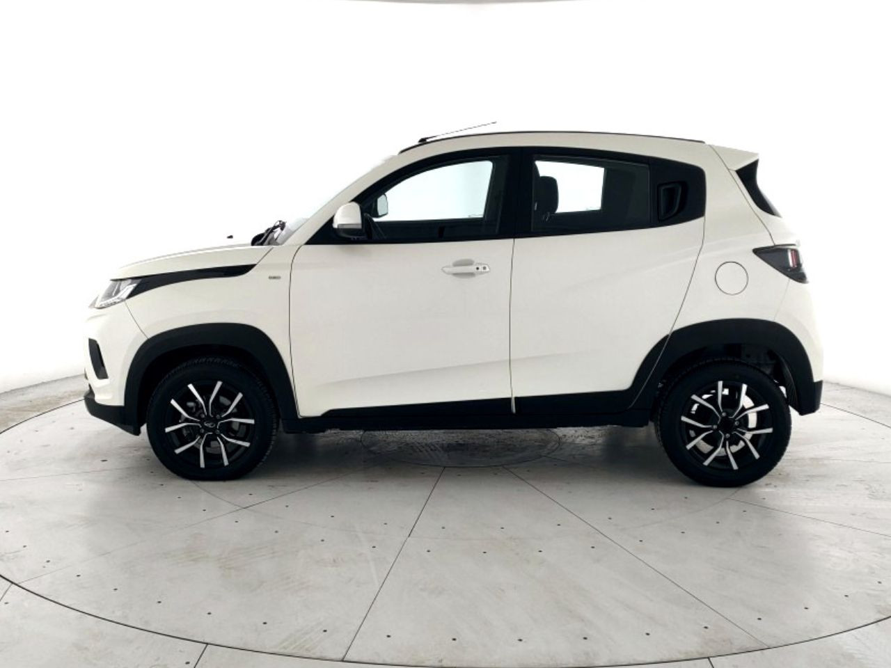 Mahindra KUV100 Usato 2025 KUV100 San Zeno Naviglio
