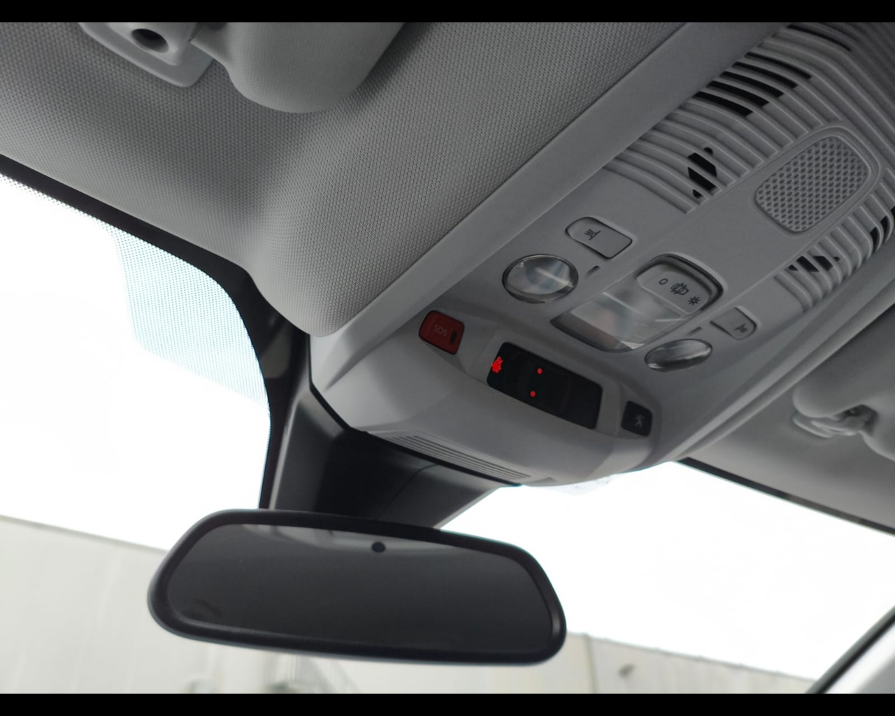 Foto PEUGEOT 3008 1.5 bluehdi Allure s&s 130cv