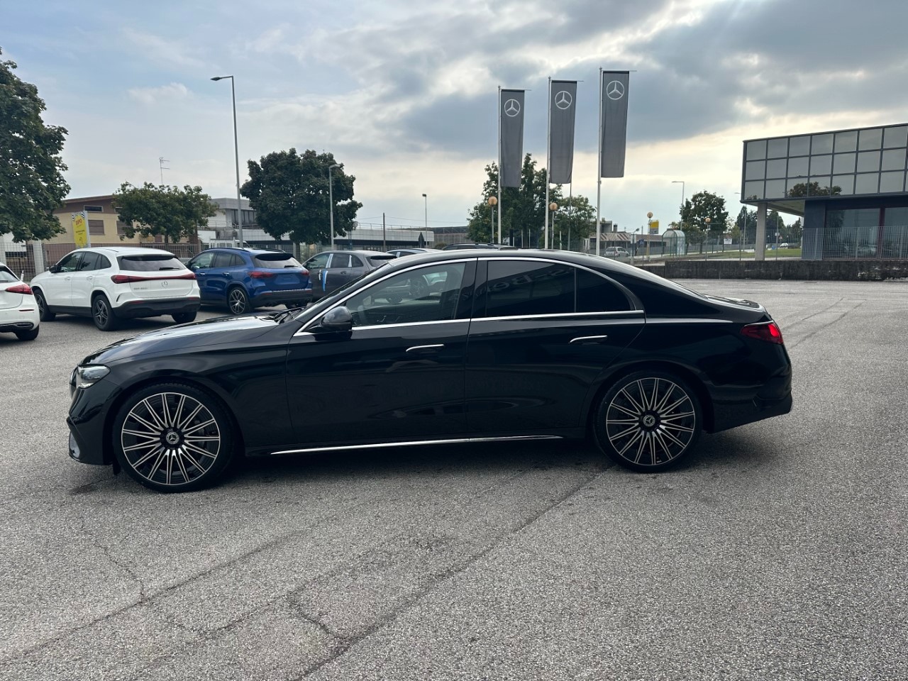 Mercedes Classe E Berlina Classe E 450d 4Matic AMG Line PREMIUM - 4