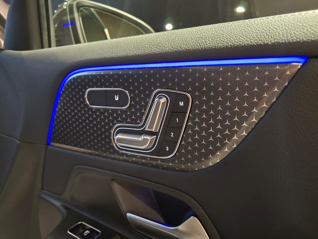 Mercedes EQA EQA 250+ Street Edition - 15