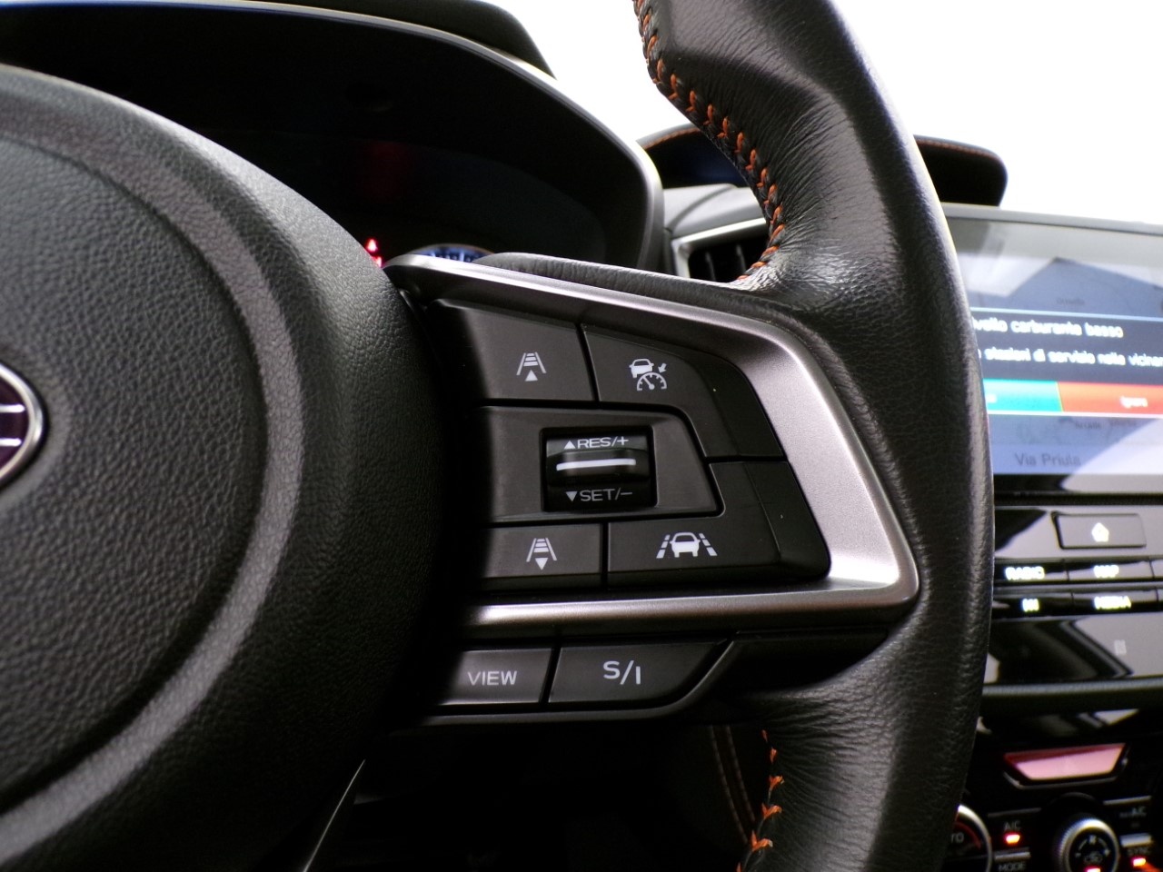 Subaru XV XV 2.0 i e-BOXER Premium AWD CVT Lineartronic - 17