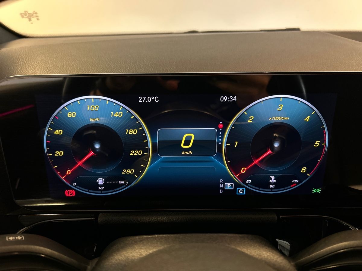 Mercedes GLA GLA 200 D Premium 8G-DCT - 13