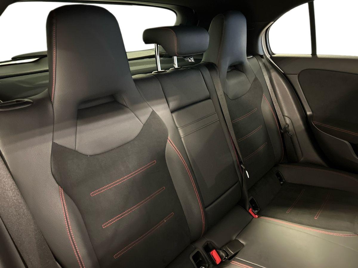 Mercedes  Classe A 180 D Advanced Plus AMG Line 8G-DCT - 16