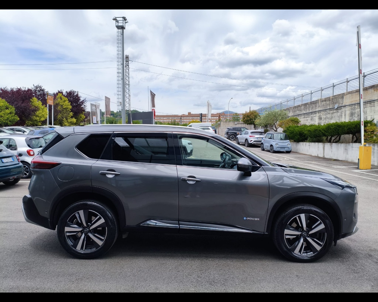 Foto NISSAN X-Trail 1.5 e-power Tekna e-4orce 4wd auto