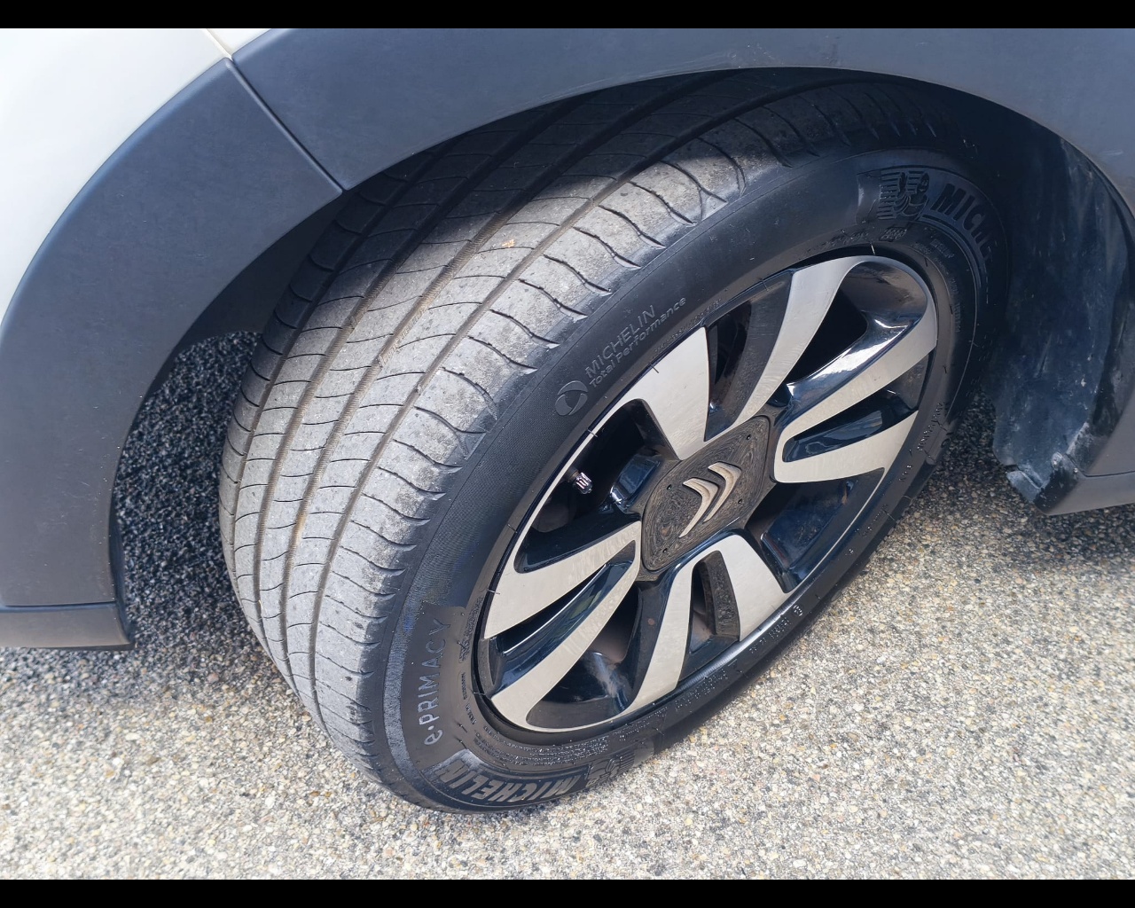 Foto CITROEN C3 1.2 puretech Shine s&s 83cv