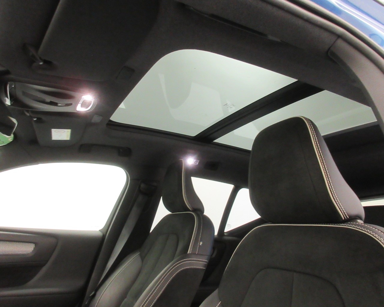 Volvo XC40 XC40 2.0 D4 R-Design AWD Geartronic - 13