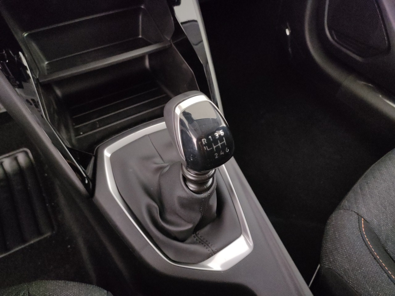 Peugeot 208 Nuovo Benzina 208 Porto Mantovano