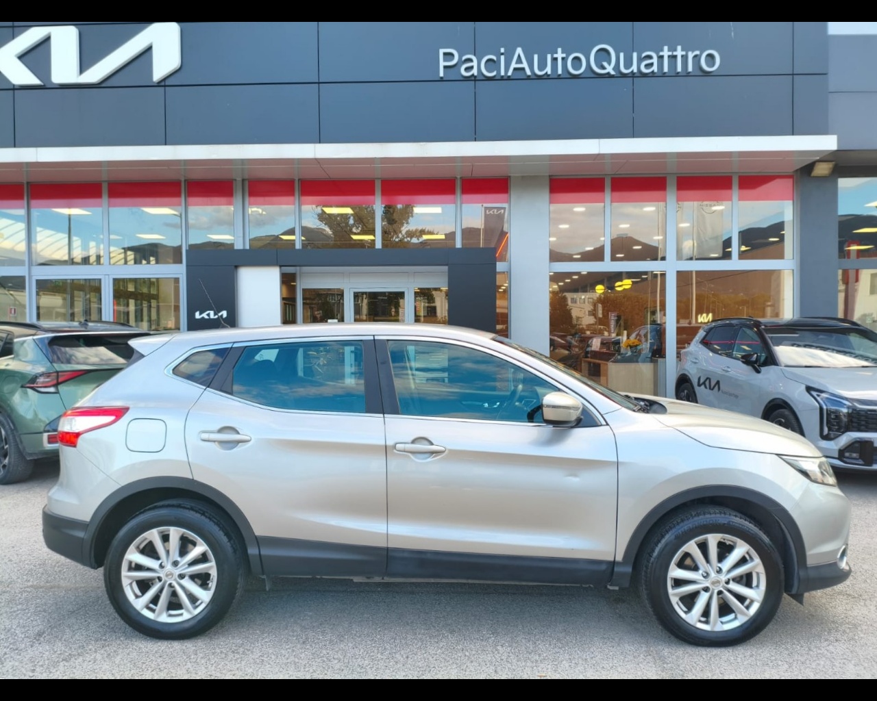 Foto NISSAN Qashqai 1.5 dci Acenta 110cv