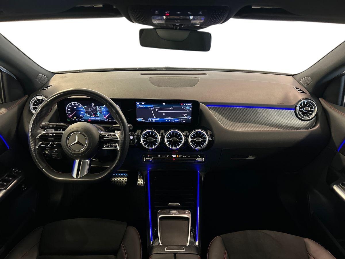 Mercedes  GLA 180 AMG Line Advanced Plus 7G-DCT - 9