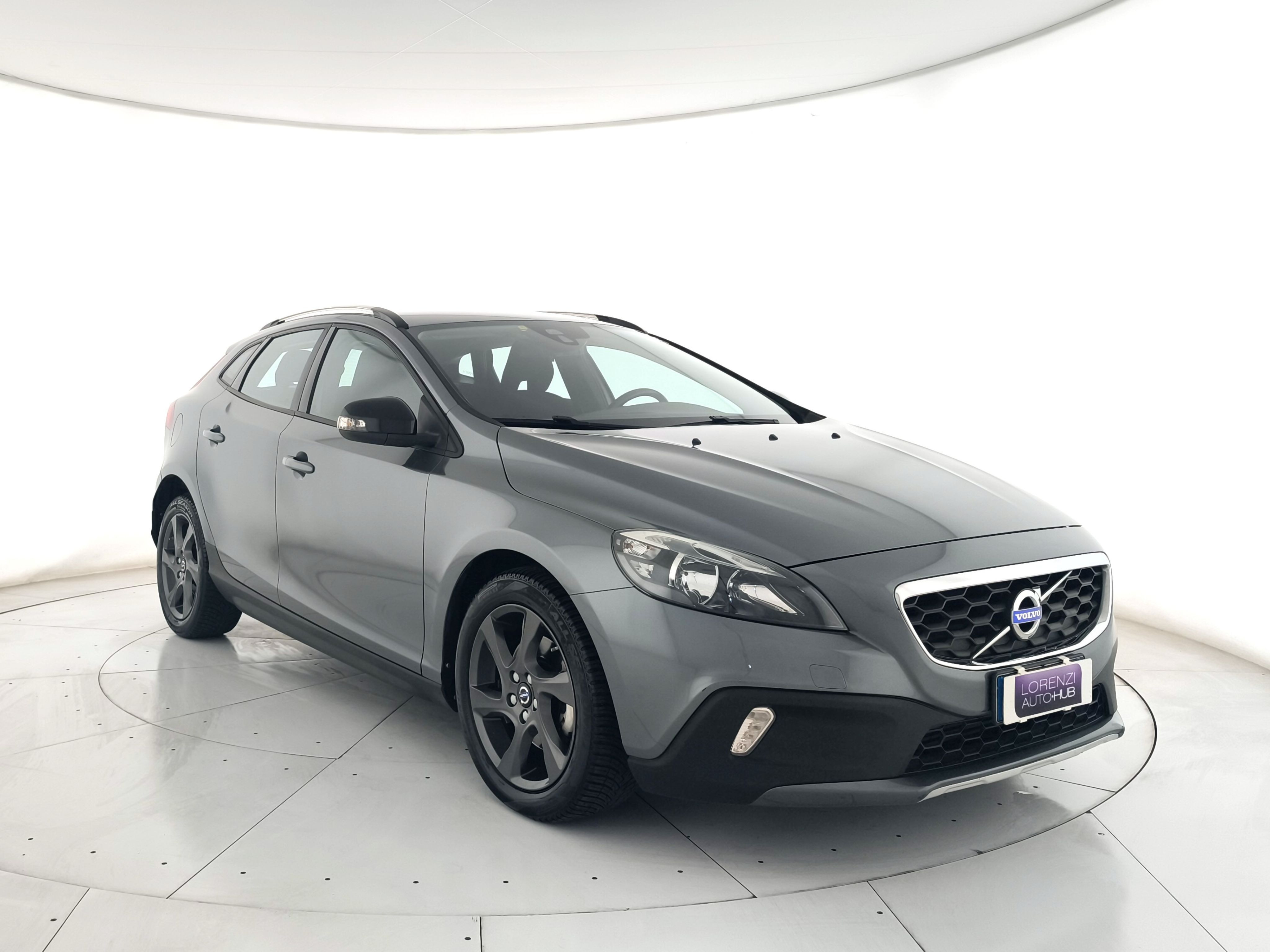 V40 Cross Country 1.6 d2 Momentum NEOPATENTATI