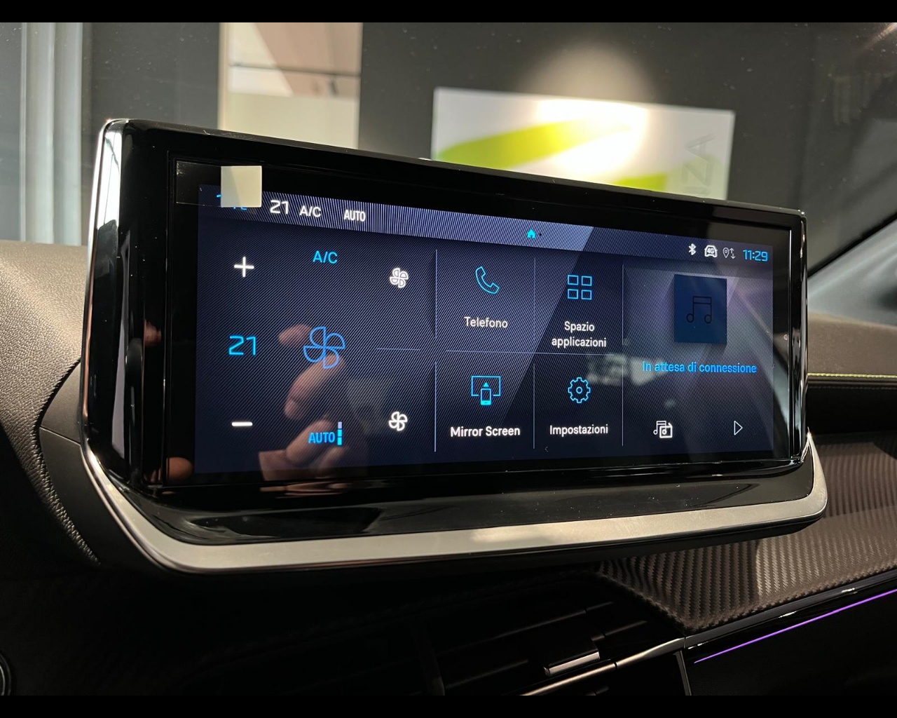 Foto PEUGEOT 208 1.2 hybrid GT 136cv e-dcs 6