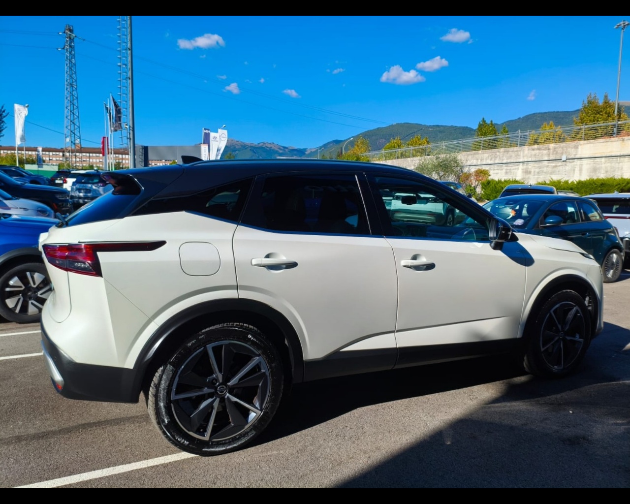 Foto NISSAN Qashqai 1.3 mhev Tekna 4wd 158cv xtronic