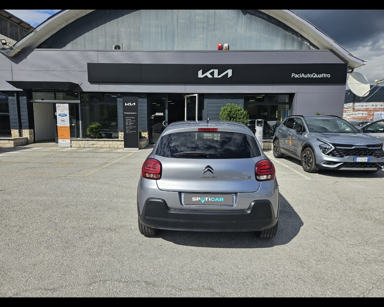 Foto CITROEN C3 1.2 puretech Max s&s 110cv