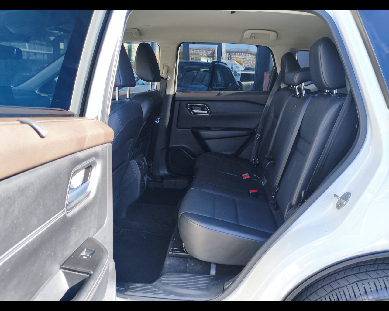 Foto NISSAN X-Trail 1.5 e-power Tekna e-4orce 4wd auto 7p.t