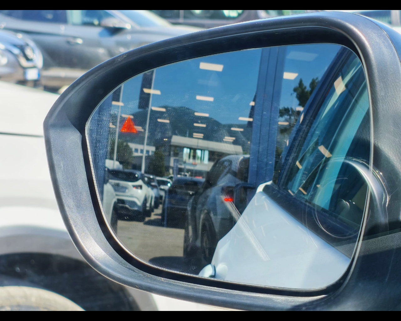 Foto NISSAN Juke 1.0 dig-t Tekna 114cv