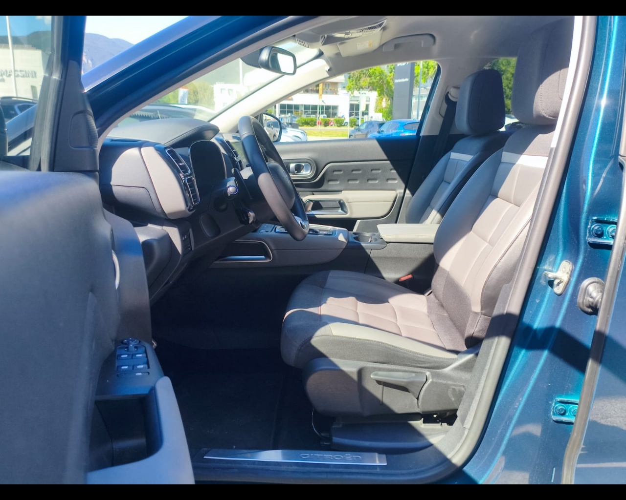 Foto CITROEN C5 Aircross 1.5 bluehdi Shine s&s 130cv eat8