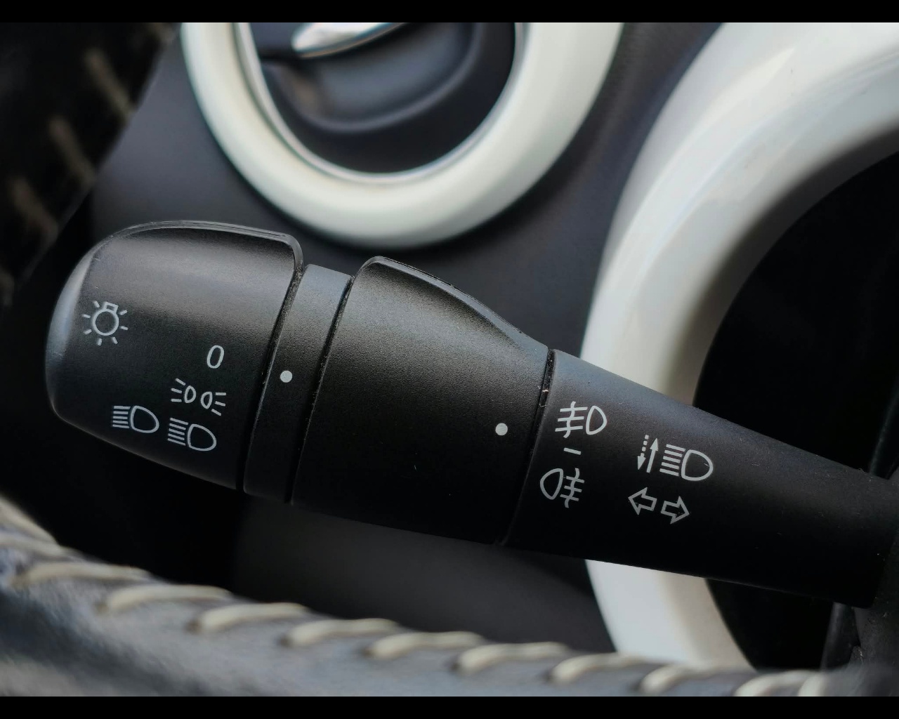 Foto RENAULT Twingo 1.0 sce Lovely2 s&s 69cv