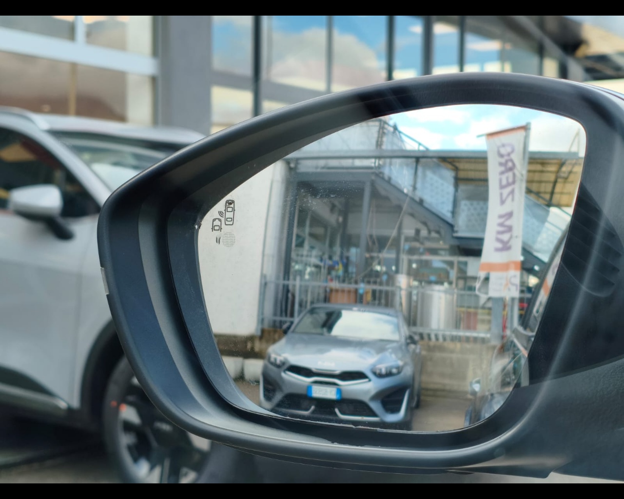 Foto FIAT 600 1.2 hybrid La Prima 110cv auto