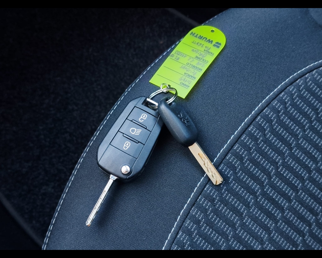 Foto PEUGEOT 208 5p 1.0 puretech Active 68cv