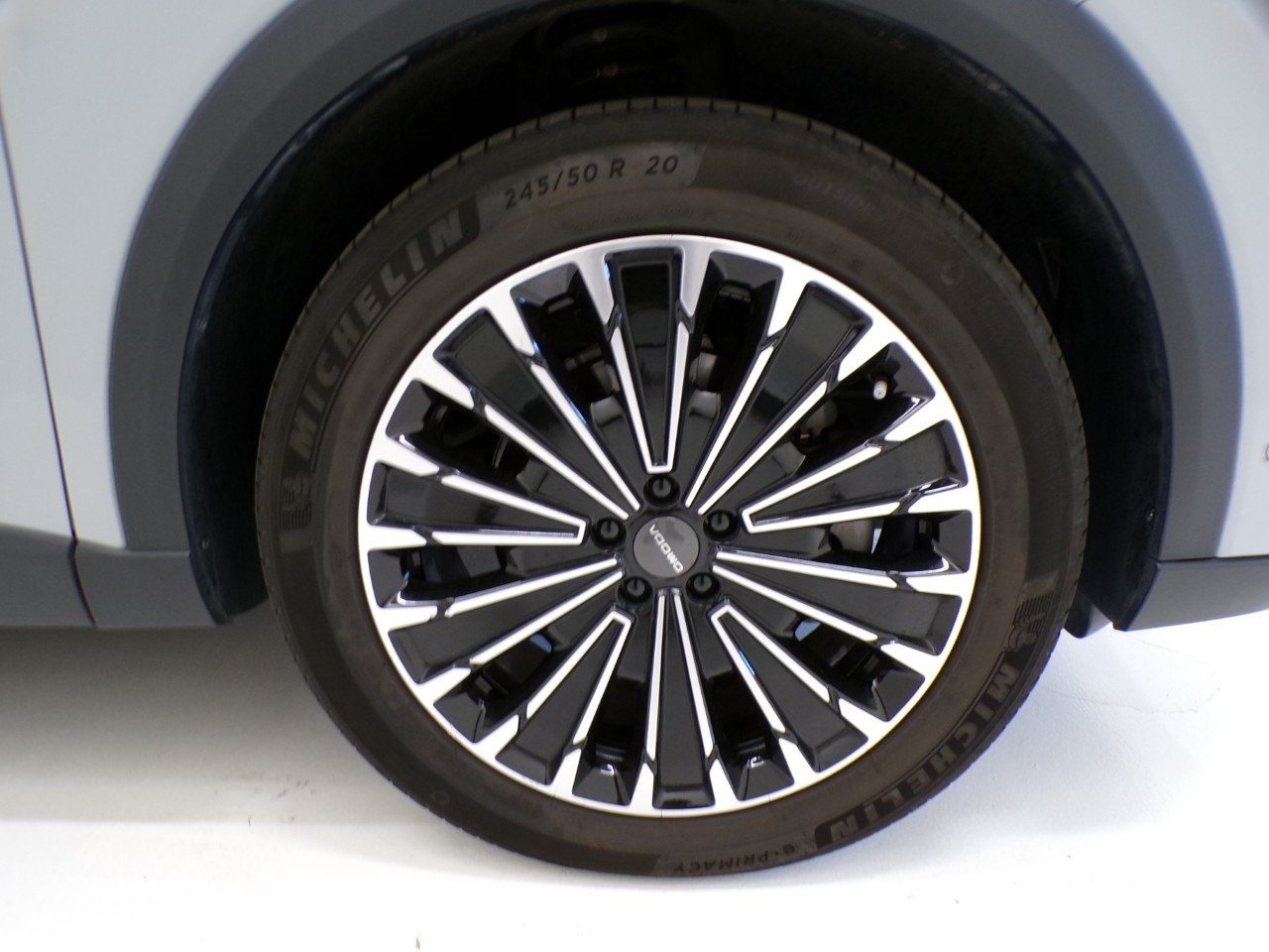 Omoda Omoda 9 Omoda 9 1.5 TGDi plug-in SHS Premium i-AWD DHT3 - 4